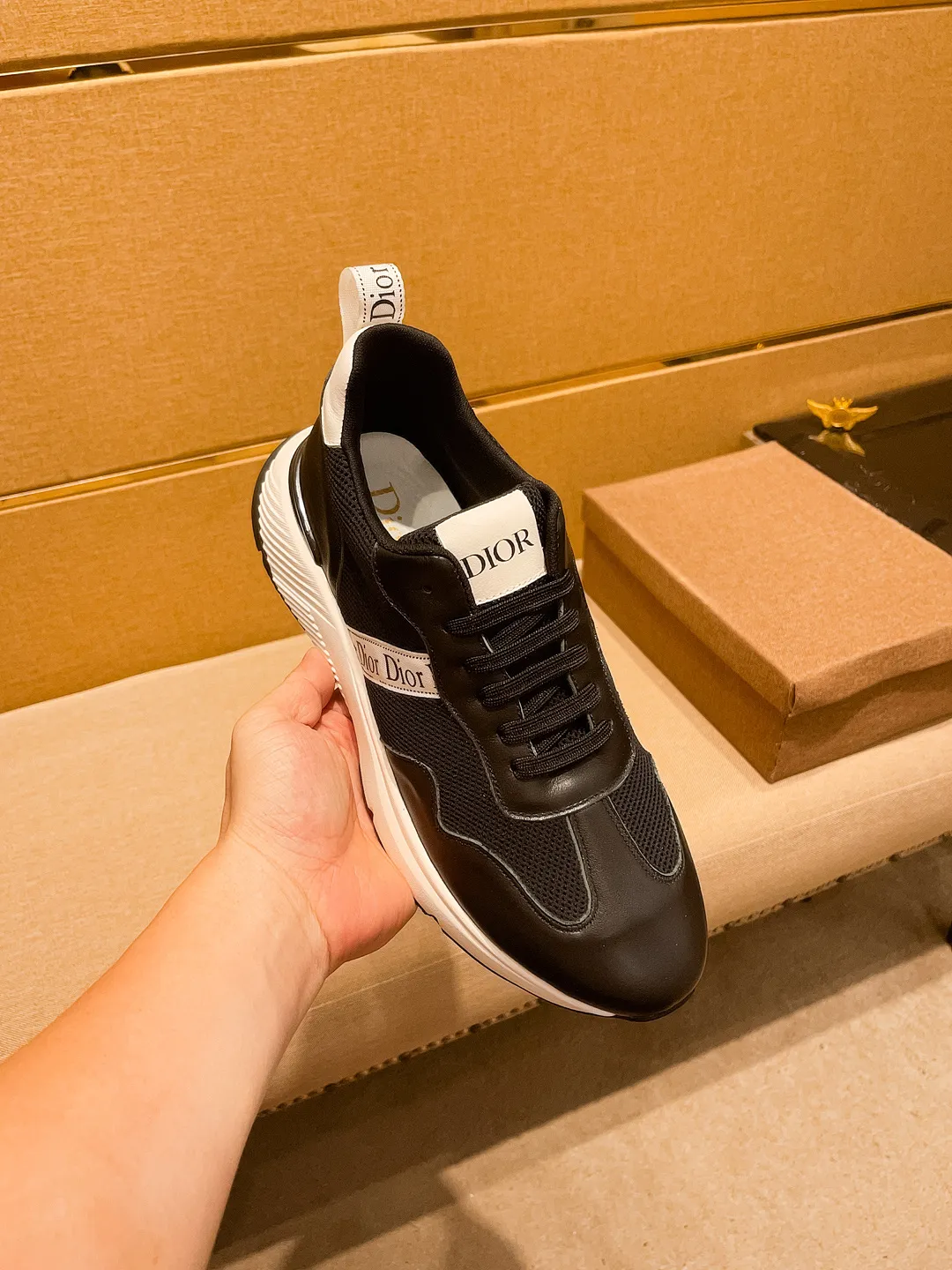 🚘🚘Factory batch 460💰🔥[Dior]🔥Men's high-end brand of shoes official website 1:1 latest masterpiece: the upper is made of Italian imported first-layer cowhide with a comfortable and breathable lining➕original non-slip and wear-resistant outsole🔥, making walking more convenient and comfortable! An exclusive new model, a stunning work, a beautiful 1:1 replica [color] compared to the official quality! Create a fashionable personality to set off your uniqueness! A must-have for trendy men! Classic🔥Size: 38-44 Color: 🔥 2⃣️colors available🔥